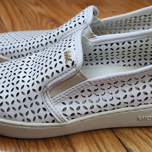 ALMOST BRAND NEW SNEAKERS SIZE 8 MICHAEL KORS - Picture 8 of 11